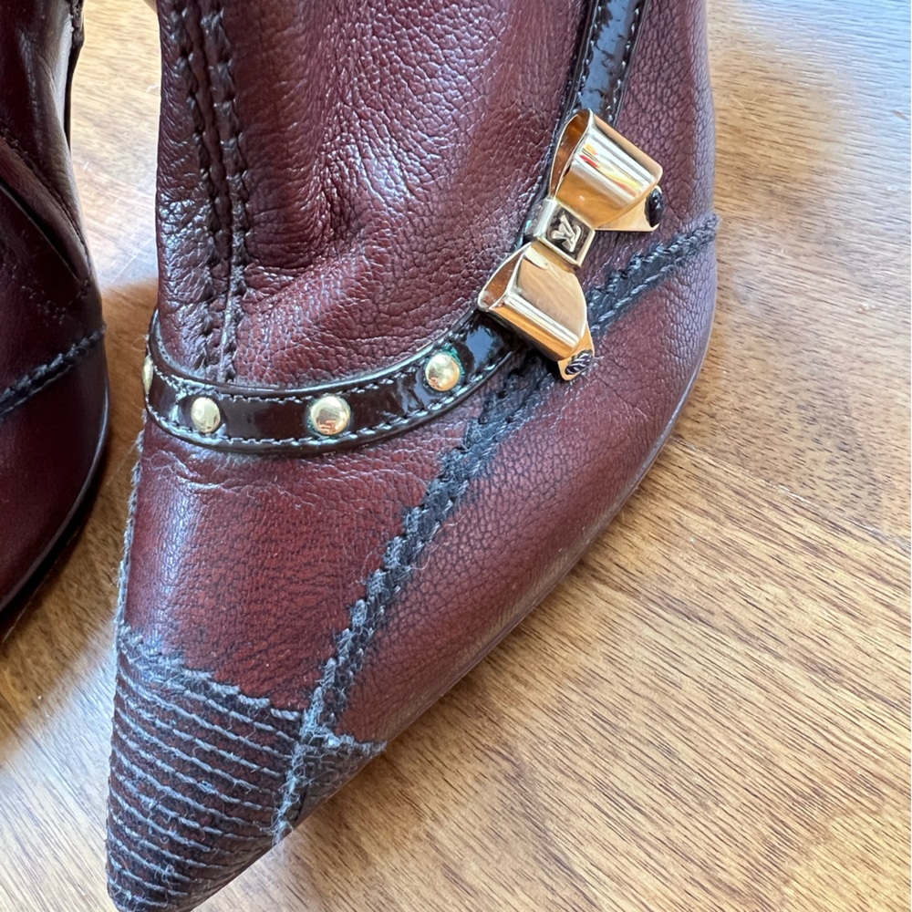 Louis Vuitton Leather heel boots with bow and buckle detail - Picture 5 of 7